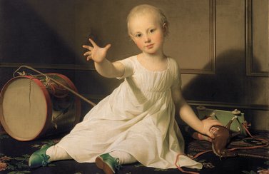 Das Gemälde „Herzog Friedrich Emil August von Schleswig-Holstein-Sonderborg-Augustenburg, gen. Prinz von Noer“ von Jens Juel zeigt einen kleinen Jungen. Er trägt ein weißes Gewand und streckt seine Hand den Betrachtenden entgegen. Neben ihm befindet sich Spielzeug, eine Trommel und ein Holzpferd.. 